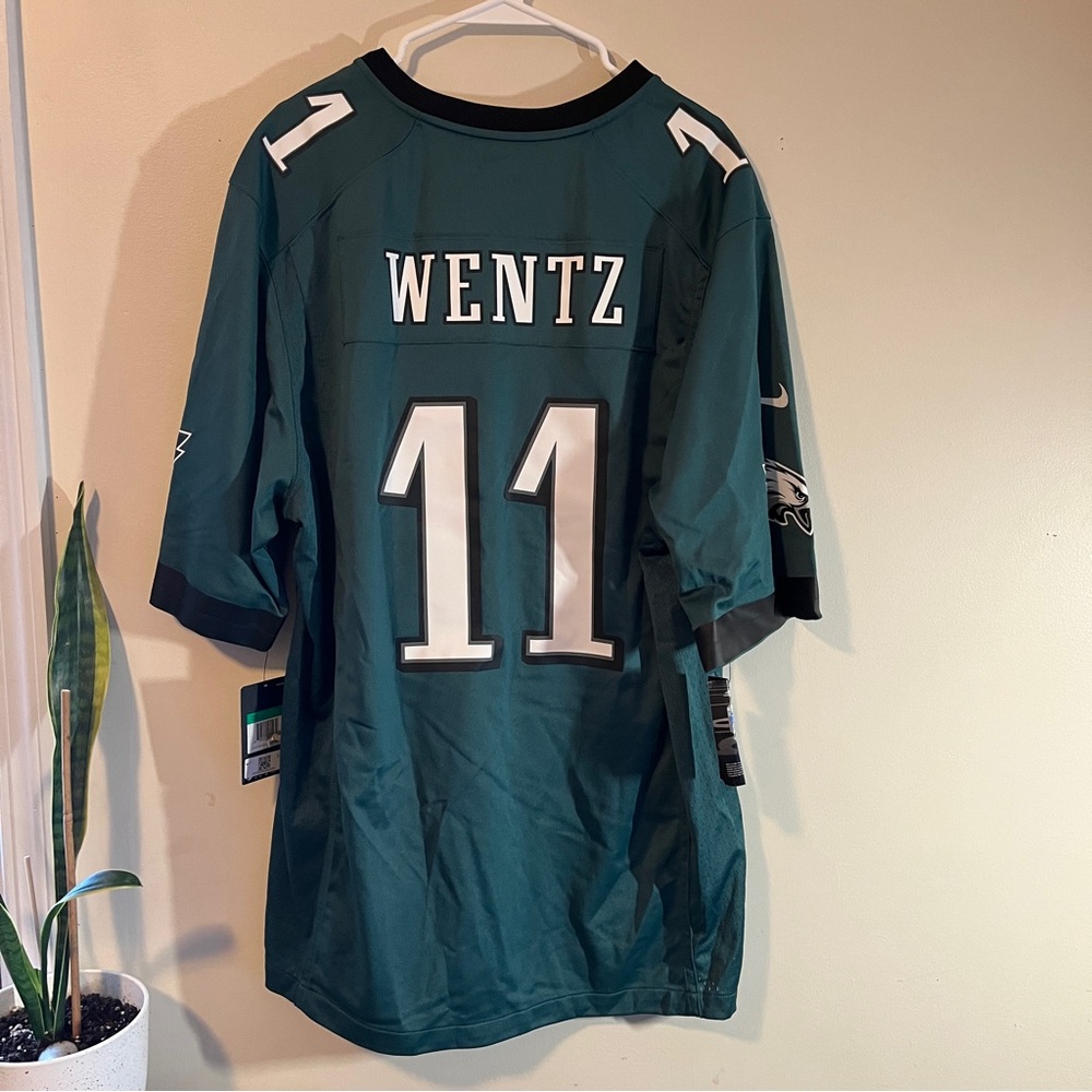NWT Philadelphia Eagles Carson Wentz Jersey, Men’s XL